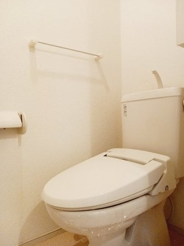 コンパクトで使いやすいトイレです グルニエ　ドール　Ⅱ