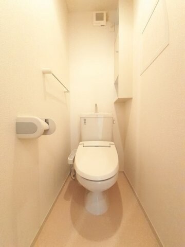 コンパクトで使いやすいトイレです ジェルメ・Ｎ