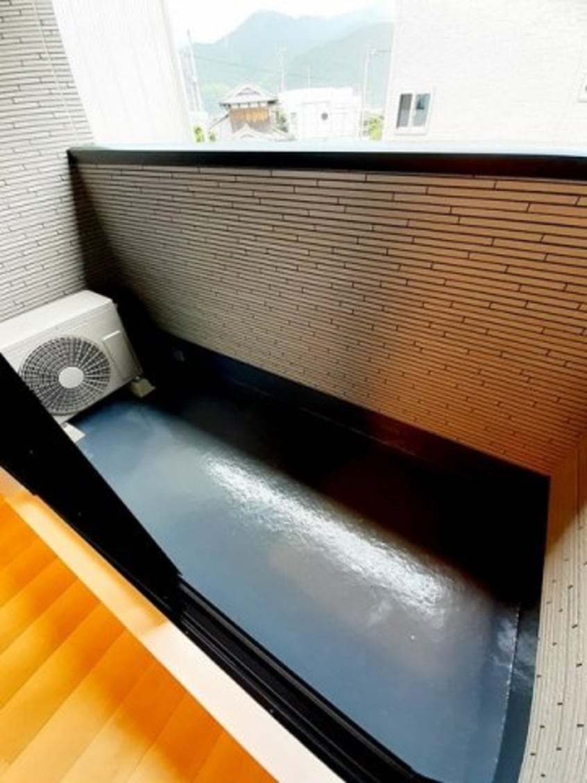 広々としたバルコニーです シャルマンⅤ