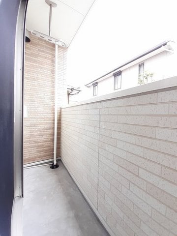 バルコニーからの眺めを楽しみながら食事をしませんか セント・クロノス