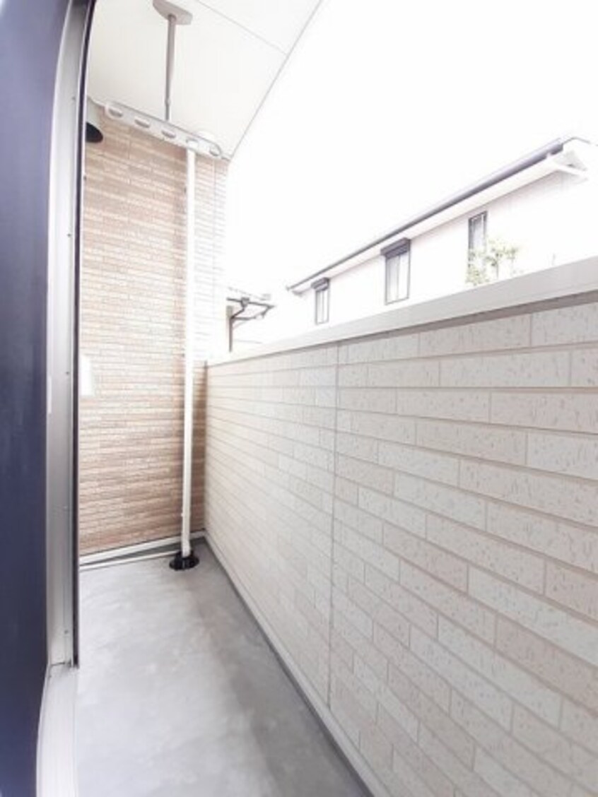 バルコニーからの眺めを楽しみながら食事をしませんか セント・クロノス