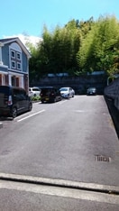 駐車場があるので、車を買う予定の方も安心です メゾン　ド　ロベリア