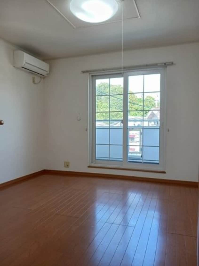 明るい色調の室内です メゾン　ド　ロベリア