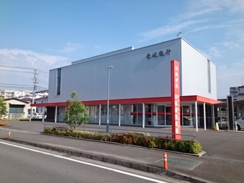 愛媛銀行来住支店様まで450m メゾン・オーブ