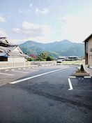 駐車場です メゾン・モンタン