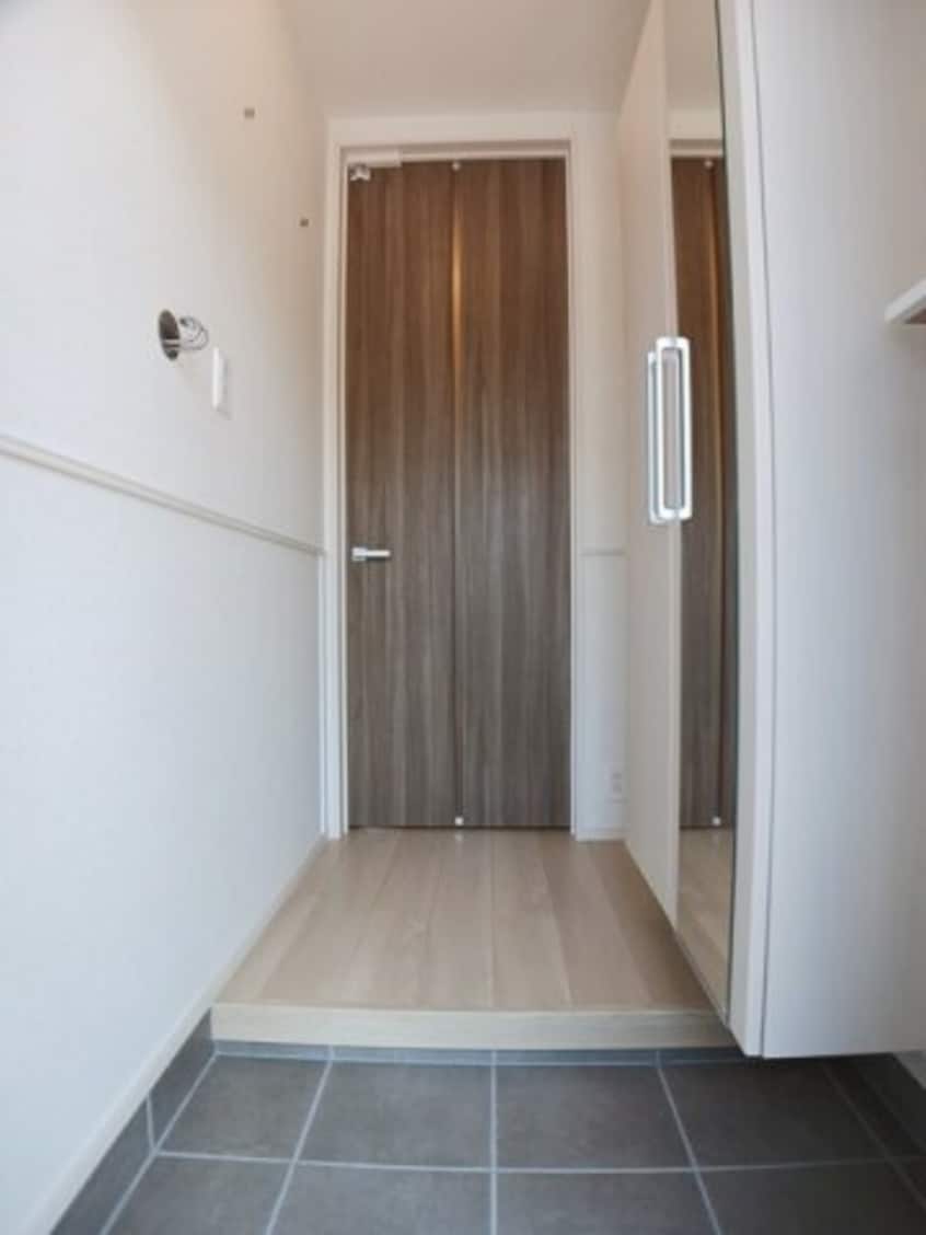 毎日通る玄関はこちらです ＤＫ　ＳＥＬＥＣＴ　ラフィネⅡ