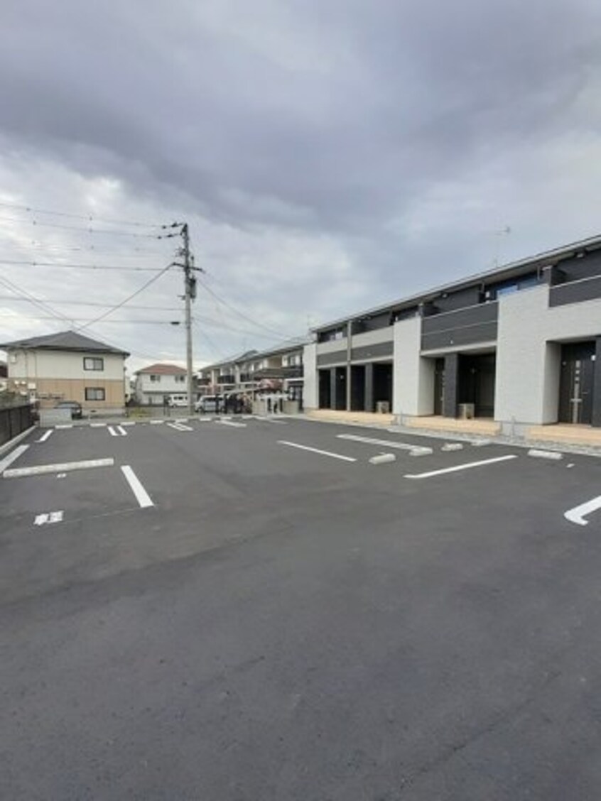 駐車スペースもあります ココ・クレール