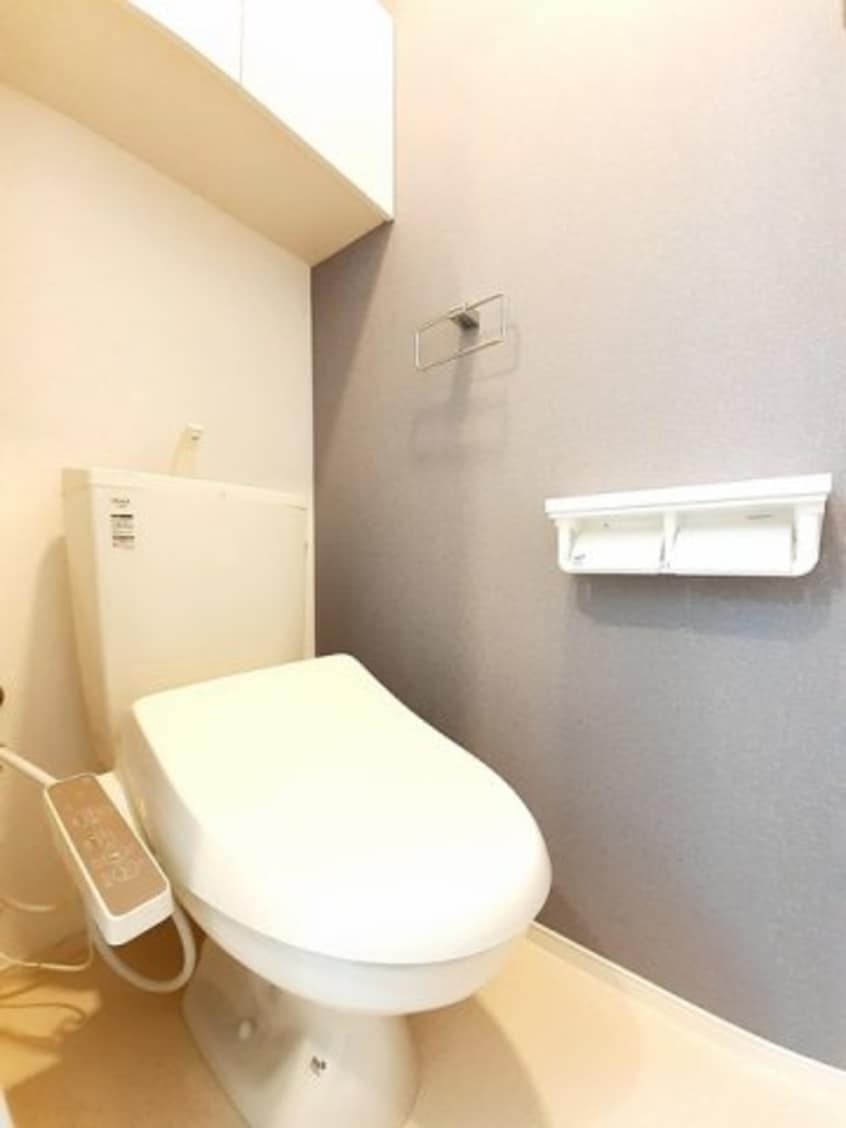 ゆったりとした空間のトイレです ココ・クレール