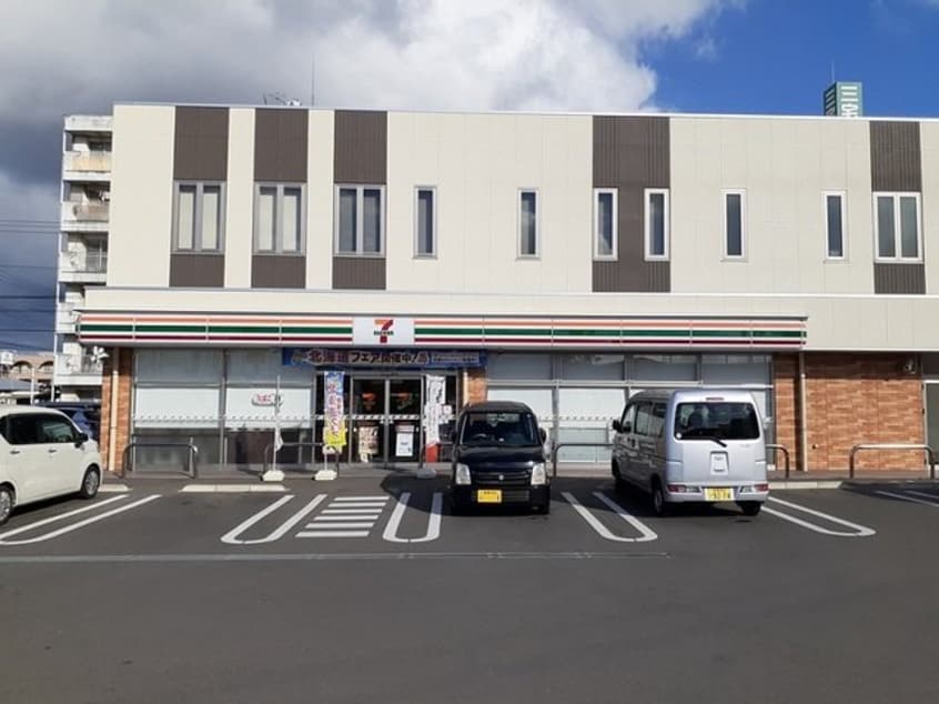 セブンイレブン土居田店様まで500m シティ森