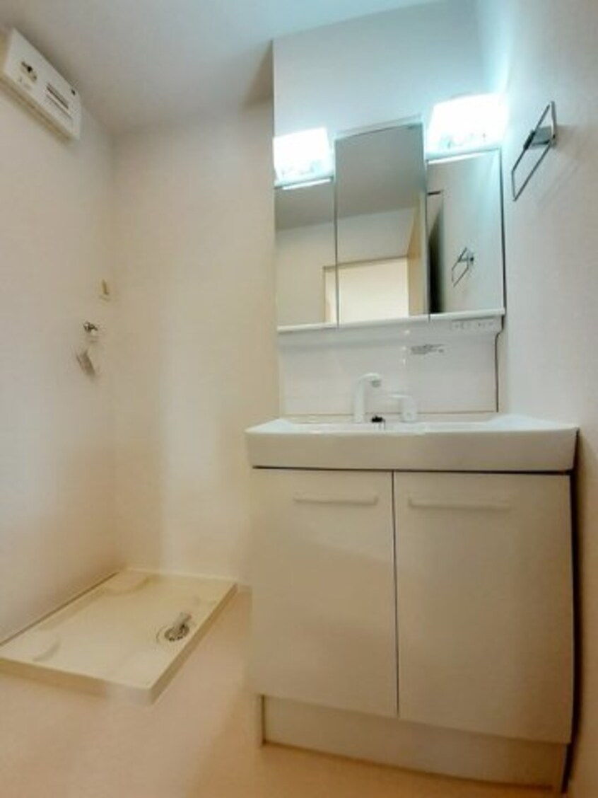 明るい洗面所です プレリメール