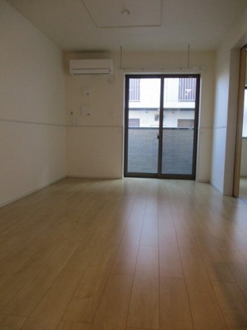 こちらのリビングで趣味の時間をお楽しみください リベラメンテ　Ⅰ