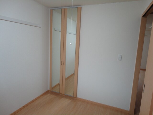 洋室 プラムガーデンYouki