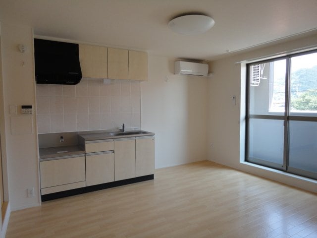 リビング ヴィラ田中C