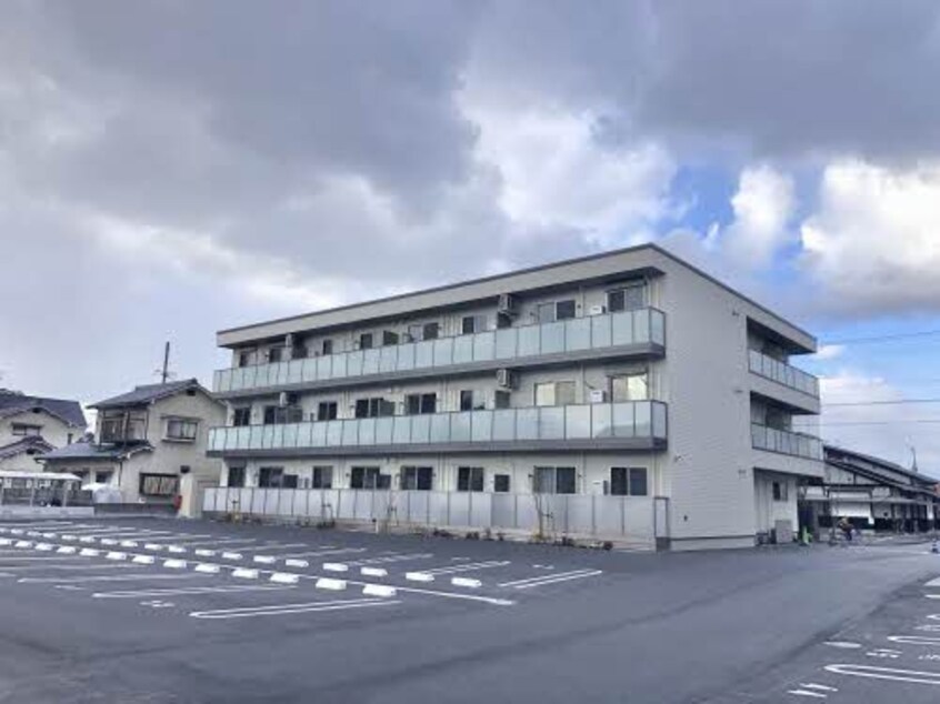  シャーメゾンステージ古川西　A