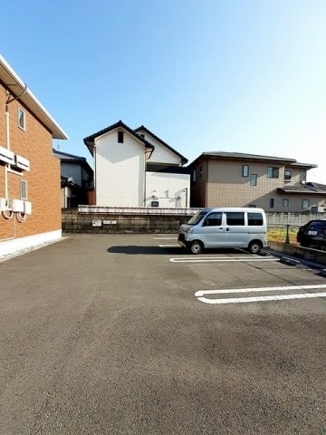 駐車場完備です イーストハイツ