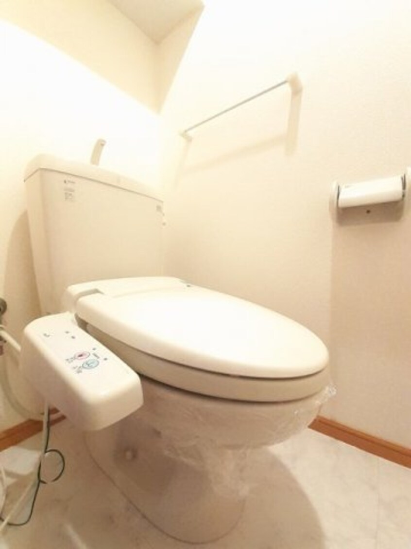 トイレもきれいです ヴィヴァーチェ東石井