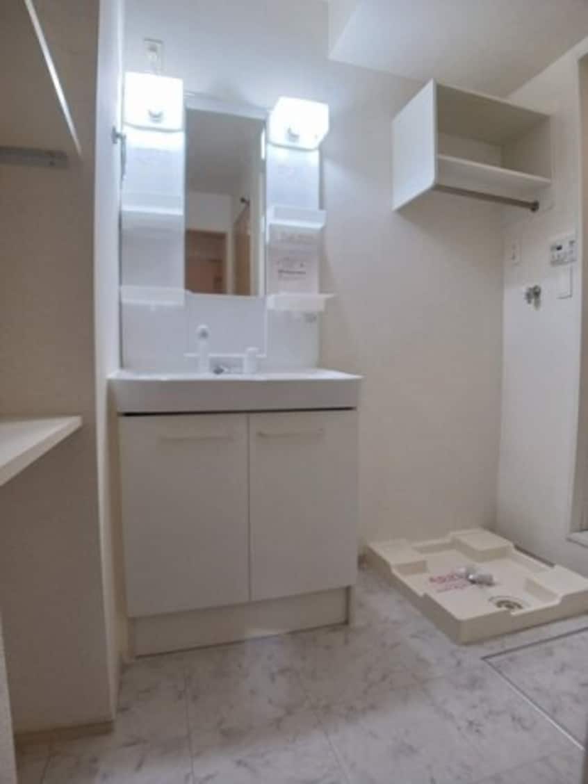 スペースが確保できる洗面所です エル・クレール　Ⅰ