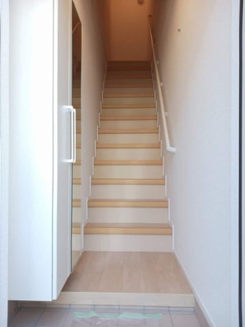 明るい玄関です サニーハウスＹ・Ｋ