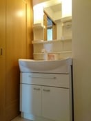 コンパクトで使いやすい洗面所 サンリット・ベル