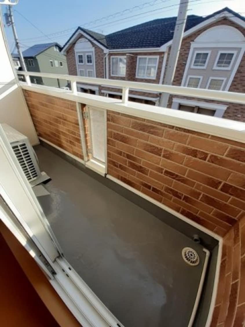 バルコニーからの眺めを楽しみながら食事をしませんか メアリー・ローズ　Ⅲ