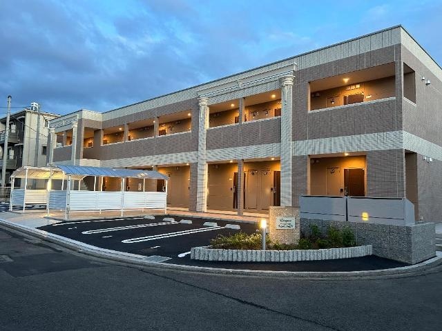 外観写真（夜） ユーロピュア　西山