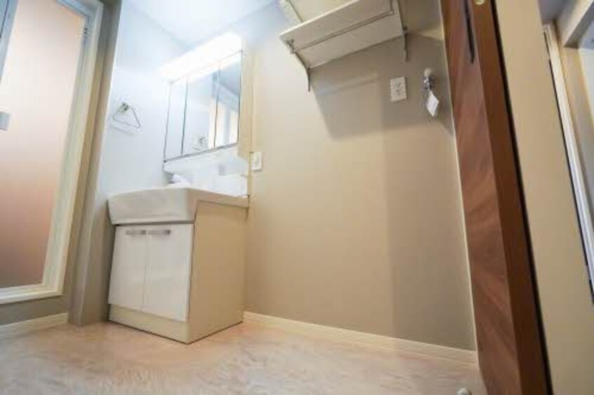  シャーメゾンステージ古川西　B