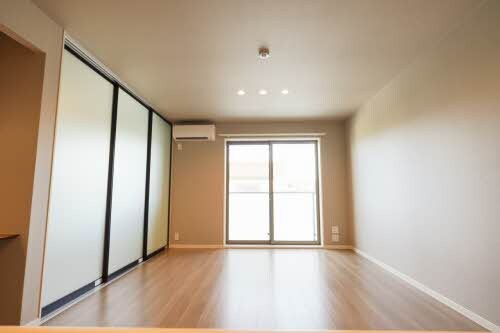  シャーメゾンステージ古川西　B