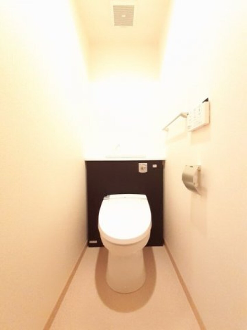 清潔感のあるトイレです ＤＯＮＤＡハイツ