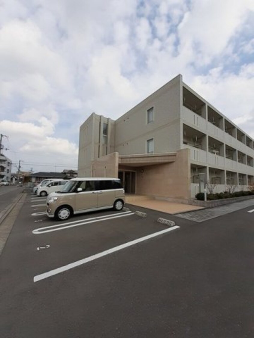 カースペースがあります ＤＯＮＤＡハイツ