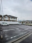 車をお持ちの方に嬉しい駐車場付きの物件です リヴィエールＣ