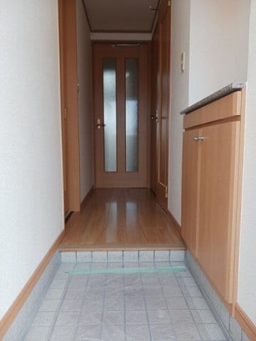 シンプルで使いやすい玄関です プリムローズ小坂