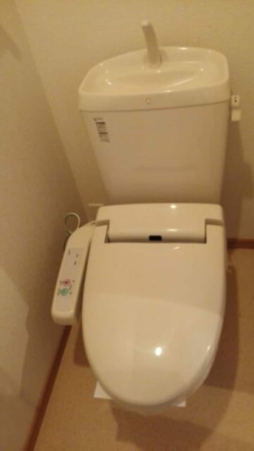 シンプルで使いやすいトイレです ソレイユＫ枝松Ｃ