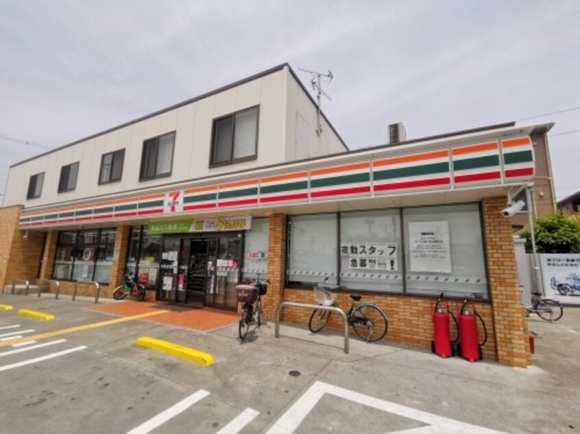 セブンイレブン 堺深井中町店(コンビニ)まで630m プランドール土師