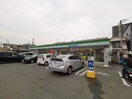 ファミリーマート 堺日置荘原寺店(コンビニ)まで806m 山口ビル