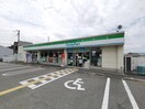 ファミリーマート 富田林中野町店(コンビニ)まで2400m フェリーチェ太子