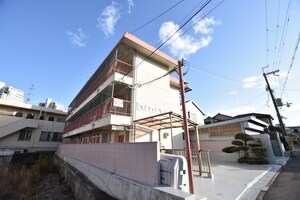 宝寿マンション