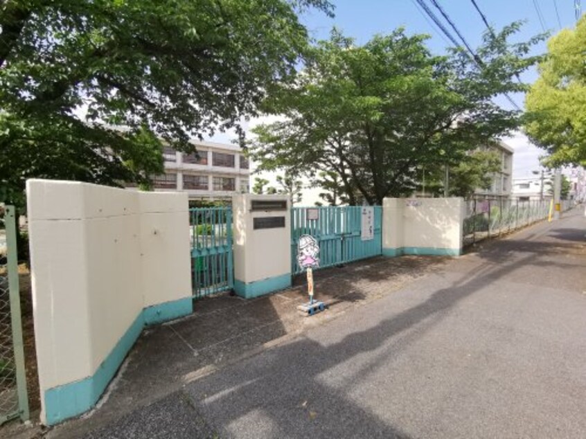 富田林市立久野喜台小学校(小学校)まで558m 南海高野線/大阪狭山市駅 徒歩9分 1階 1年未満