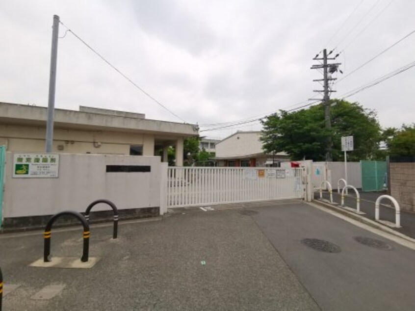 堺市立八下西小学校(小学校)まで576m 南海高野線/初芝駅 徒歩6分 1-2階 築62年