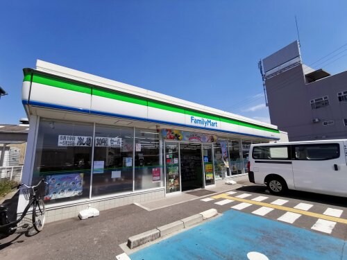 ファミリーマート 美原今井店(コンビニ)まで987m KIフードアルティフェスビュー