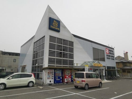 TSUTAYA  深井店まで1162m AXIS JUN　II番館