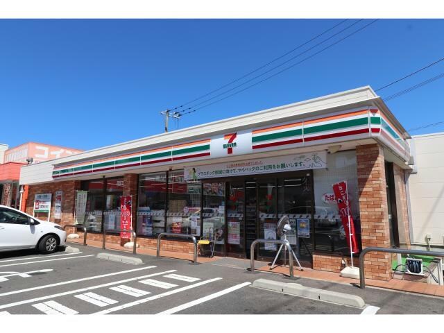 セブンイレブン唐津和多田店(コンビニ)まで1585m プロムナード唐津B