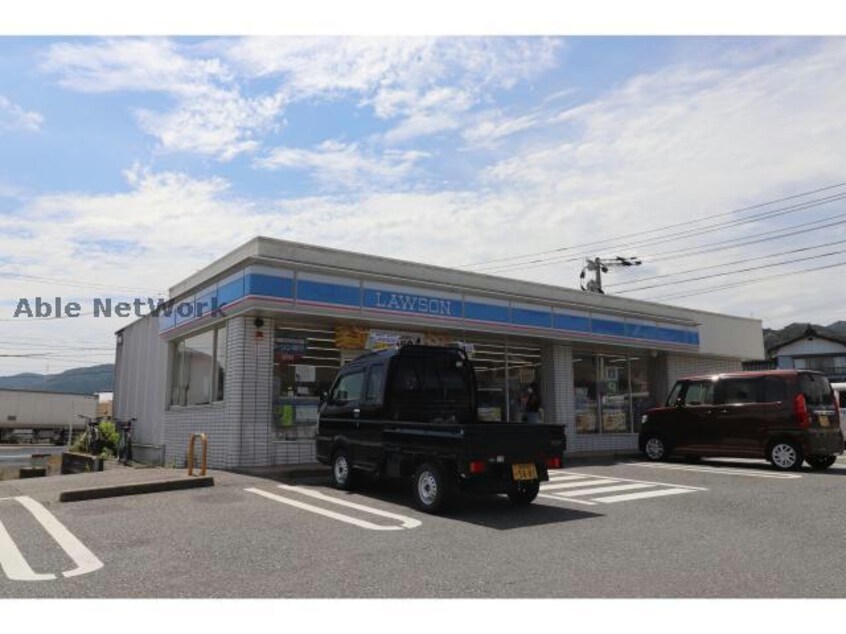 ローソン唐津神田店(コンビニ)まで568m フロントフィールド1番館