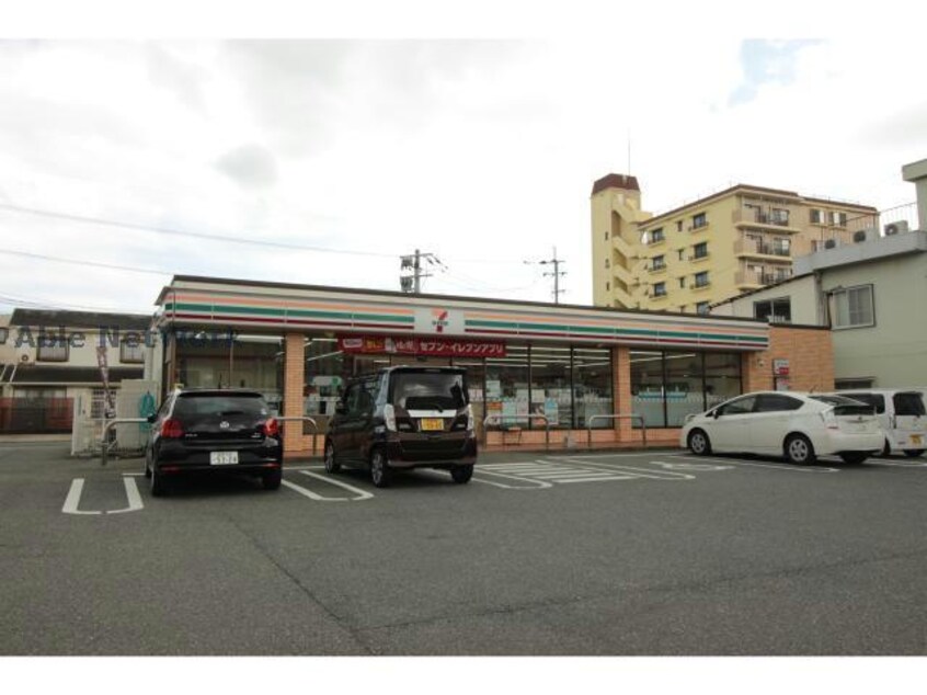 セブンイレブン唐津栄町店(コンビニ)まで638m 第五宮塚ハイツ