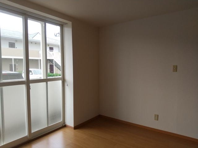 同仕様 和歌山線/下兵庫駅 徒歩1分 1階 築29年