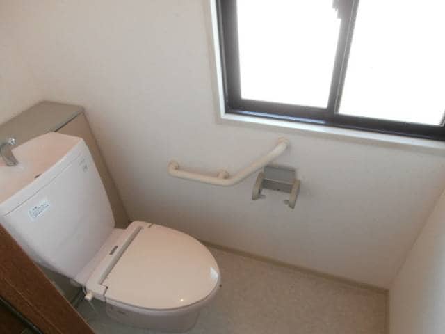 2F 南海高野線/林間田園都市駅 徒歩8分 1-2階 築24年