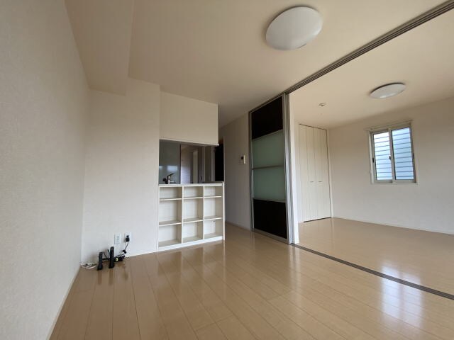  サンセール岩出