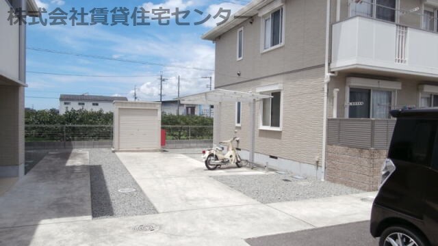  シャーメゾン尾崎