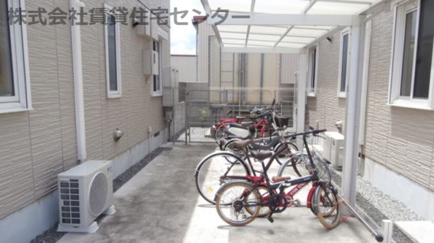  シャーメゾン尾崎