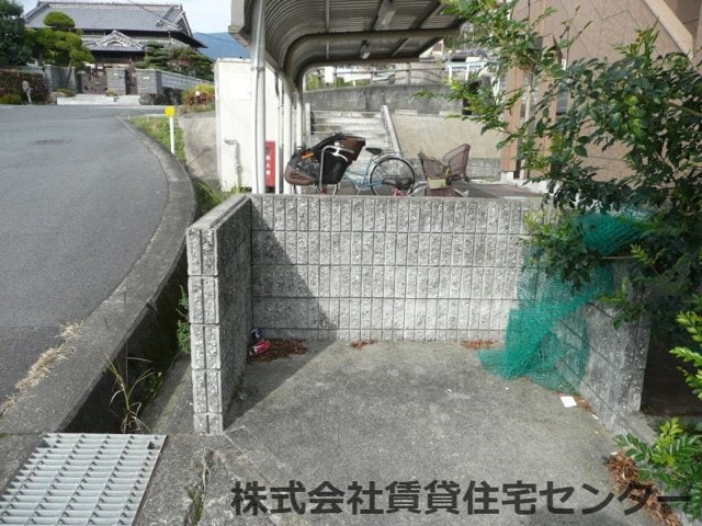  和歌山線/紀伊山田駅 徒歩7分 2階 築17年