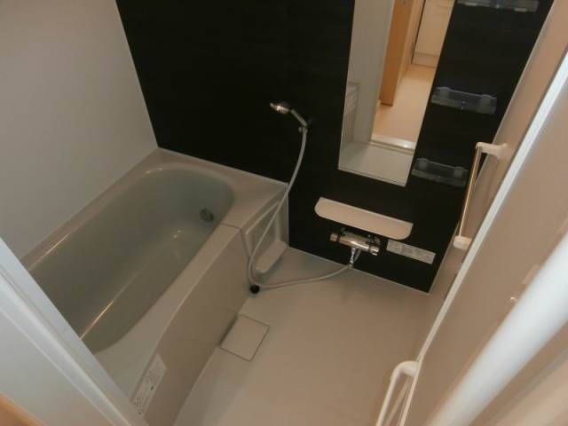  和歌山線/紀伊山田駅 徒歩20分 1階 築8年